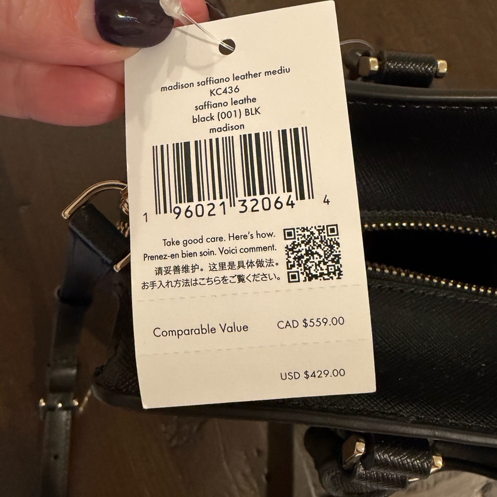 Kate Spade black leather purse, has crossbody strap. New with tags - Picture 4 of 4
